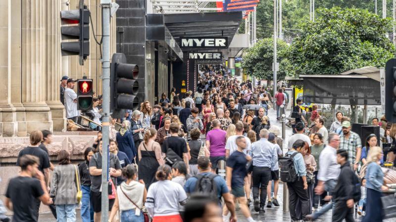 Melbourne CBD retail vacancies tighten as businesses come roaring back