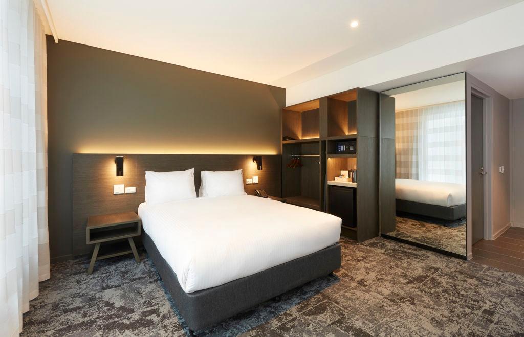 holiday-inn-express-southbank-3