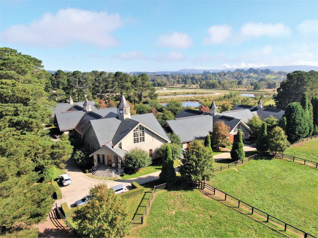 Waratah Thoroughbreds at Bong Bong Farm 100 Headlam Road Moss Vale