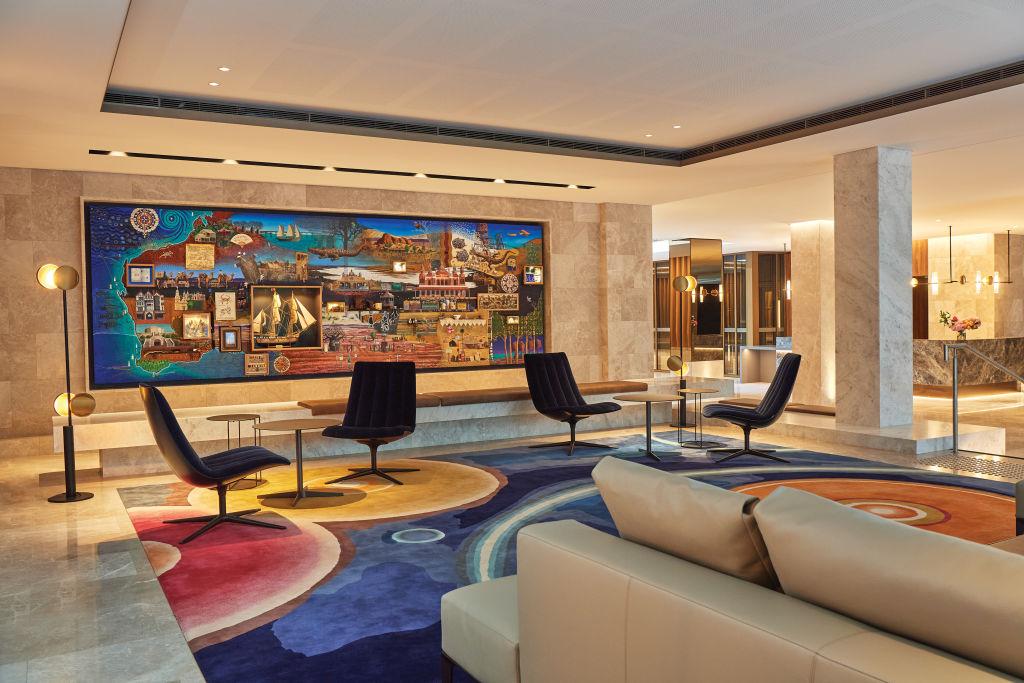 Parmelia-Hilton-Lobby2_qsdt4l