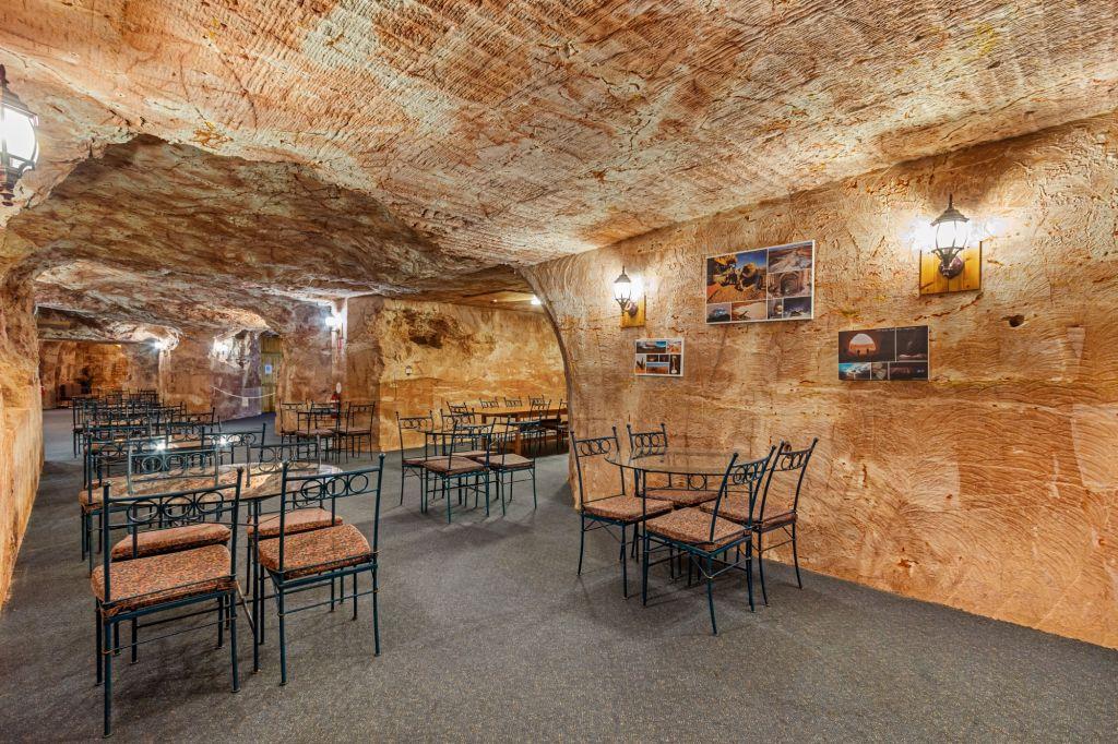 Cooper Pedy Experience Motel, Coober Pedy SA 5723