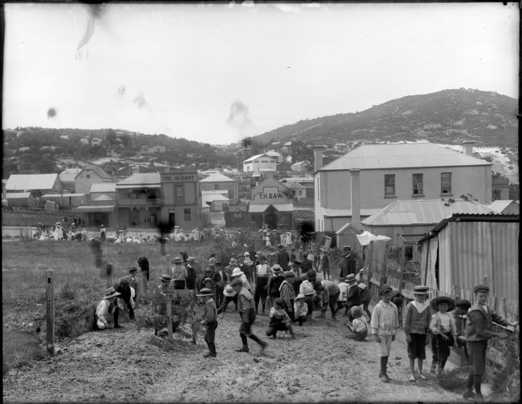 Children plant trees around the newly created Victoria Square, Albany, Empire Day 24 May 1907