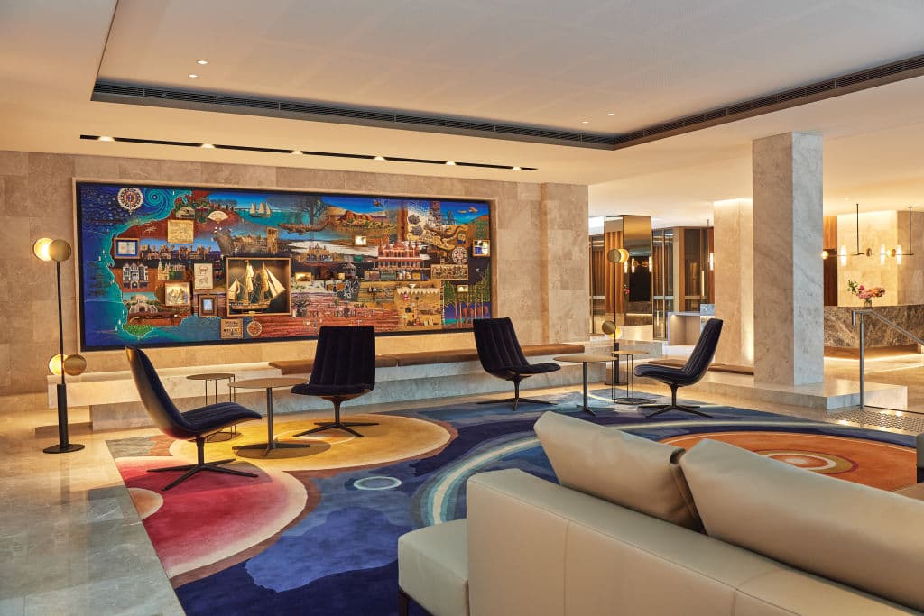 Parmelia-Hilton-Lobby2_qsdt4l