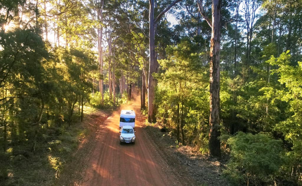 Caravan_Driving_4_jhcy6z
