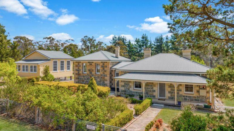 Historic properties for sale Australia: Circa 1882 stone school to be auctioned