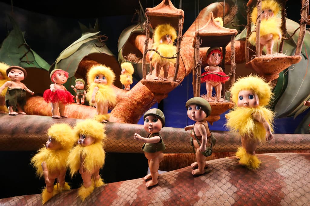 Domain_Myer_Christmas_Windows_07_jtd9f2