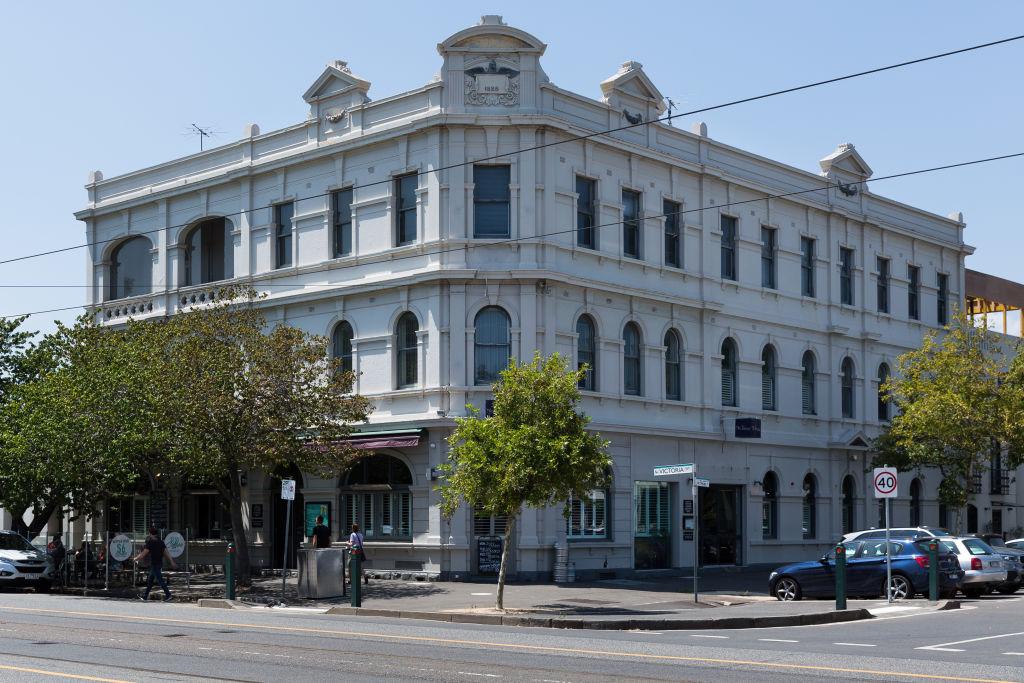 Domain_The_Age_Neighbourhoods_Albert_Park_Pub_Date_29_Feb_2020-2033_jtbr2u