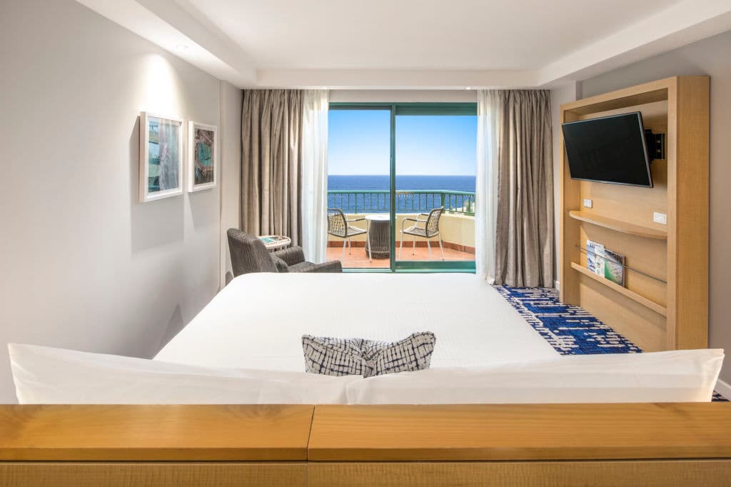 crowne-coogee