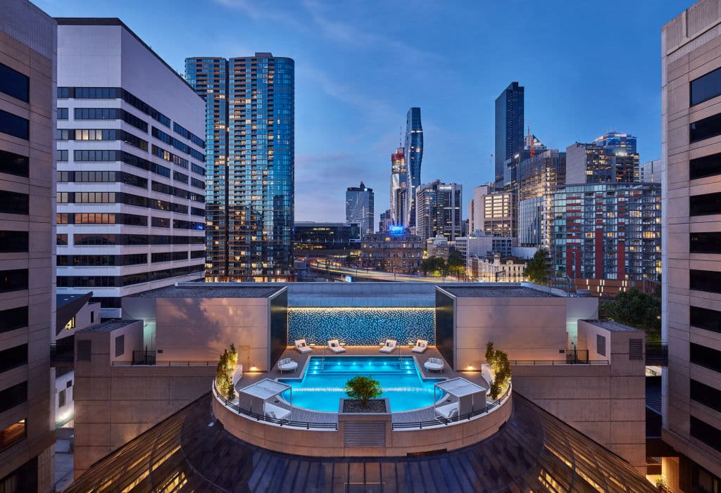Crowne_Plaza_Melbourne_Pool_Dusk_LowRes_pzr6sz