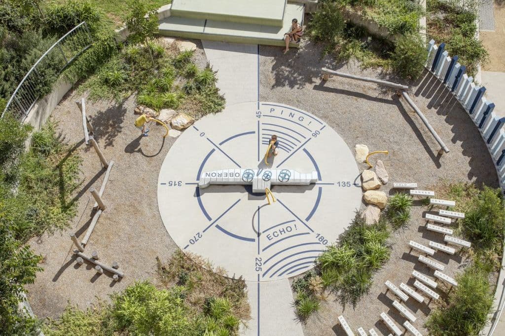 PLayspaces_at_the_Sub_Base_Platypus_commemorate_the_submarines_and_the_gasworks_that_occupied_the_site._Photo_Simon_Wood_khe84x