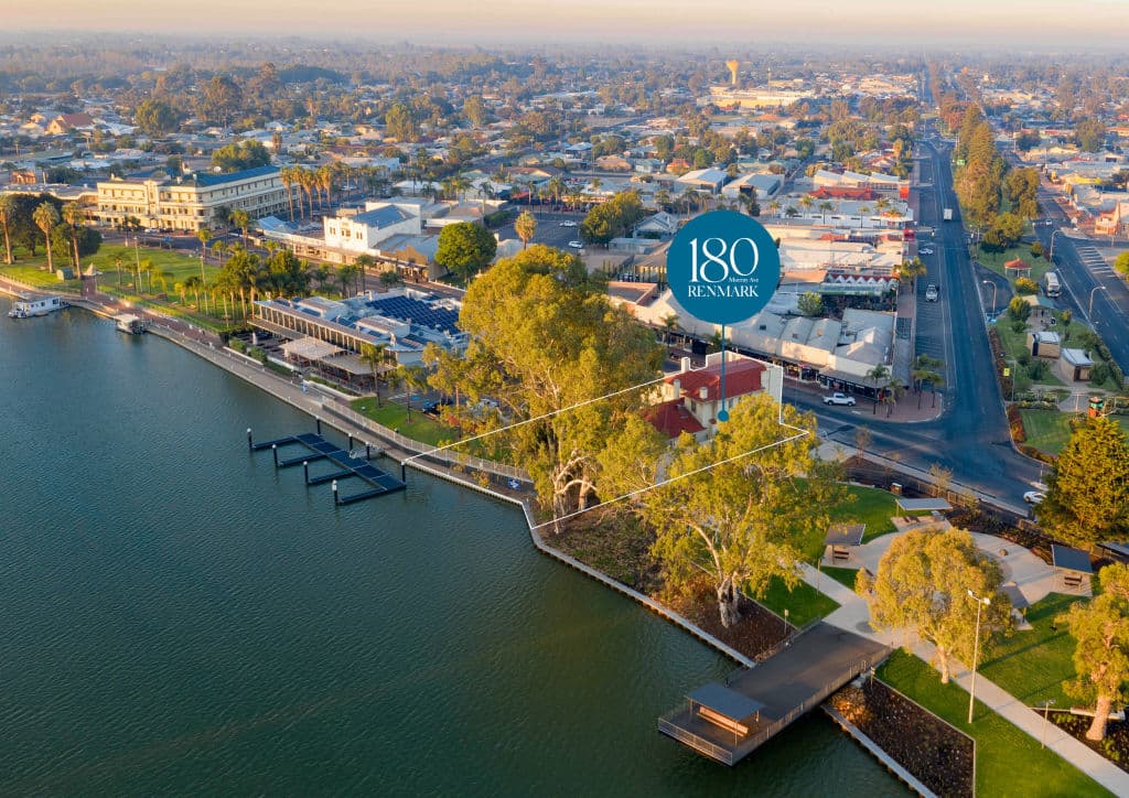 180_Murray_Ave_Renmark_Aerial_2_lkp0se