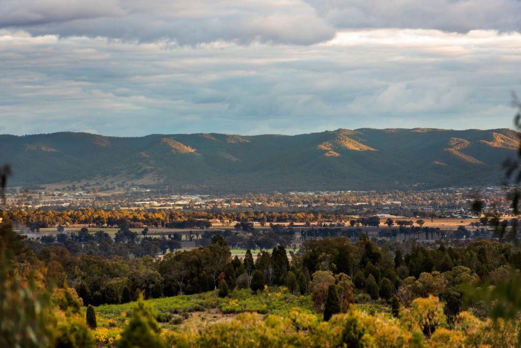 Anything_but_suburban_is_the_13_ha_property_outside_Mudgee._Photo_supplied_s4kz4o