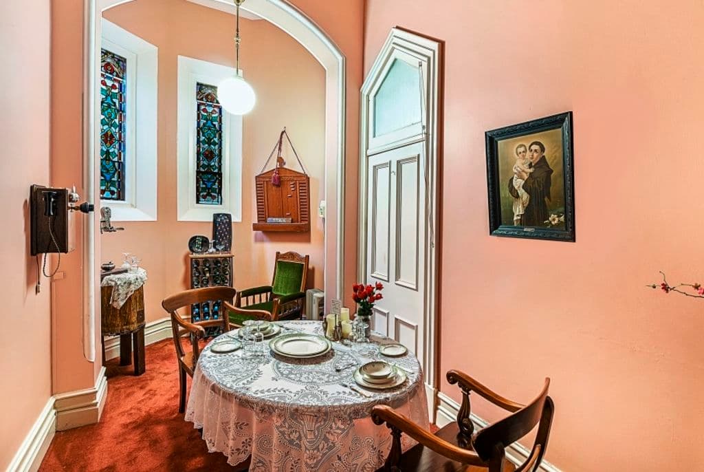 Private_dining_room_at_Abbey_Boutique_Hotel_Warwick_whazxp