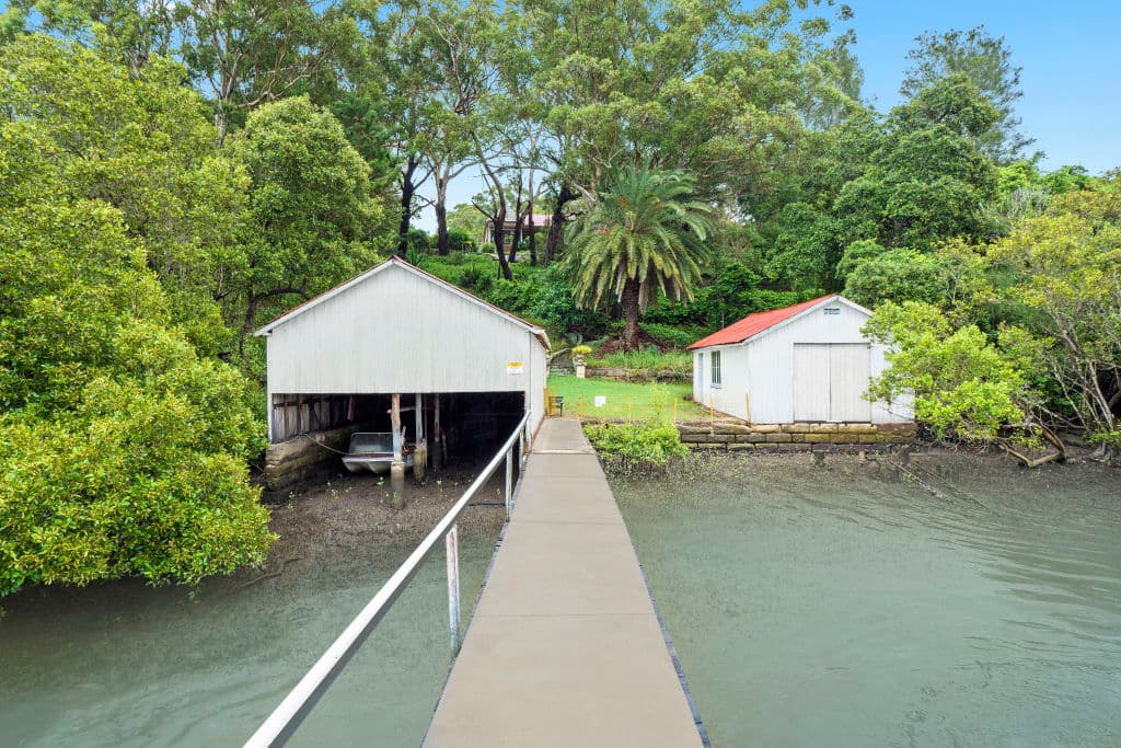 80_Boronia_Parade_Lugarno_2_nt3j6f