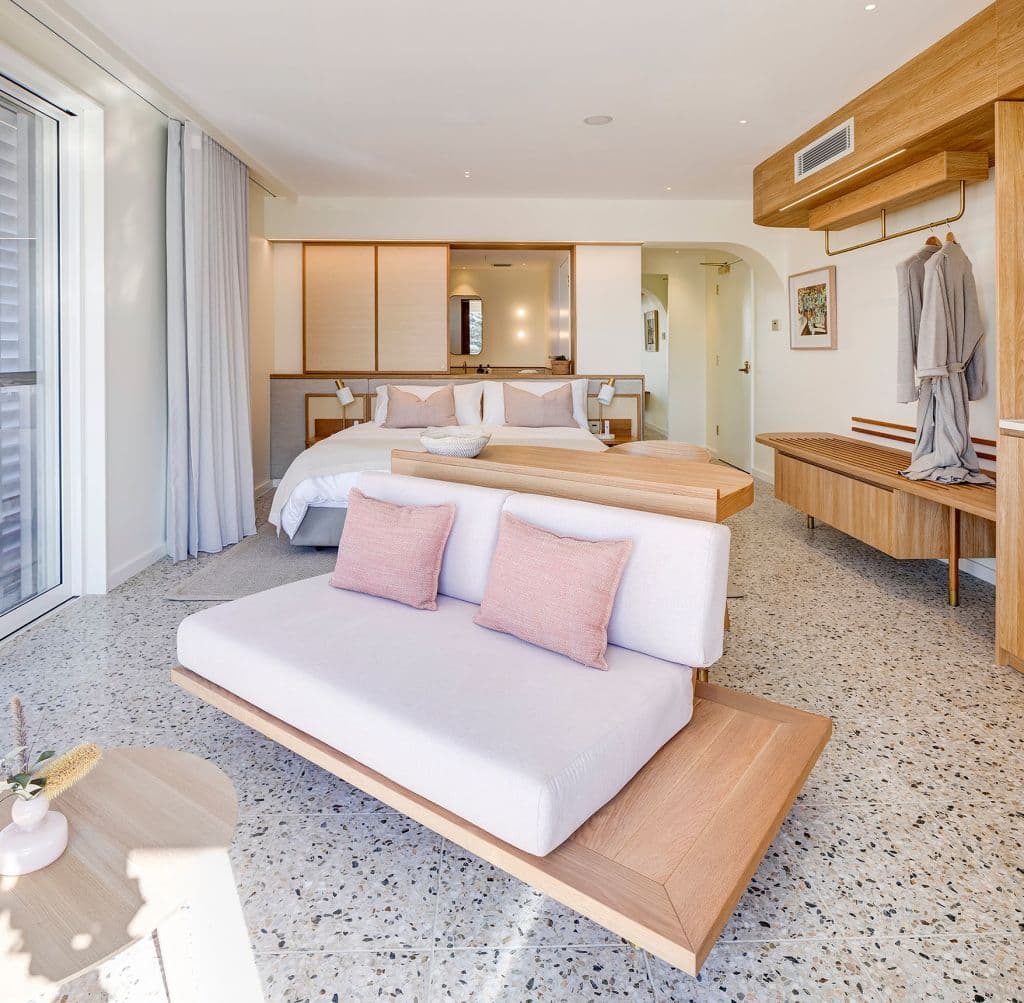 Quietly_and_comfortably_detailed_by_Design_King_the_new_Yamba_hotel_is_making_quite_a_splash_on_the_coast._Photo_DKC_clraqx
