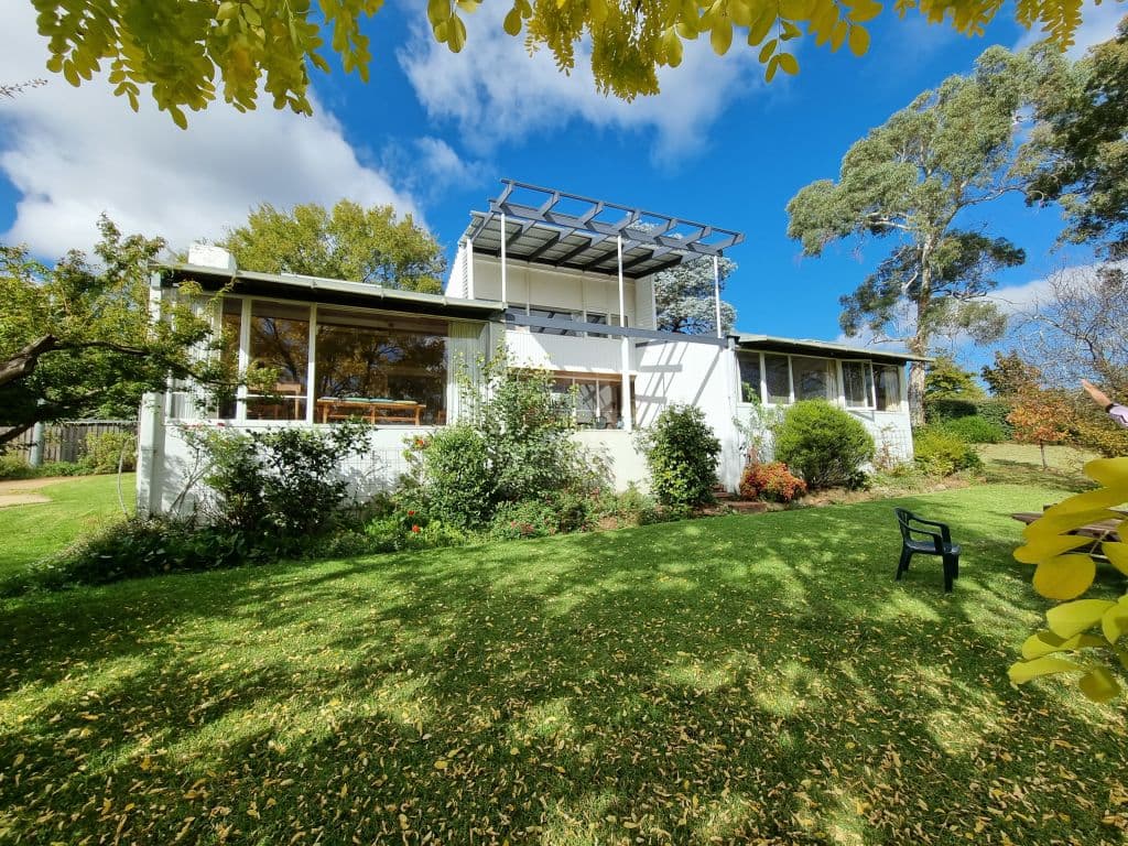 The_Boyd_designed_Manning_Clark_house_is_important_in_Canberra_building_heritage._Photo_Werwer_gwxl0r