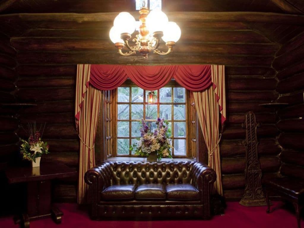 One_of_the_last_remaining_log_cabins_Chateau_Wyuna_is_redolent_with_atmosphere._Photo_CBRE_tepgvi