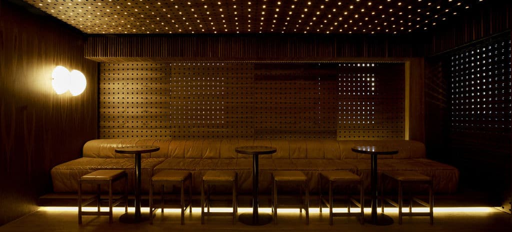 Best_Bar_Design_MUSIC_ROOM_by_Dion_Hall_-_Photography_by_EARL_CARTER_y1wt9b