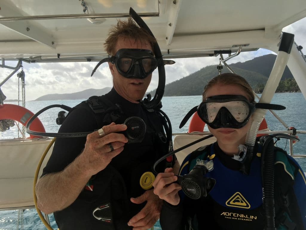 Perry_Bartholomew_demonstrating_that_running_a_diving_operation_is_not_all_about_desk_work._Photo_Byron_Bay_Dive_Centre_xp0ih8