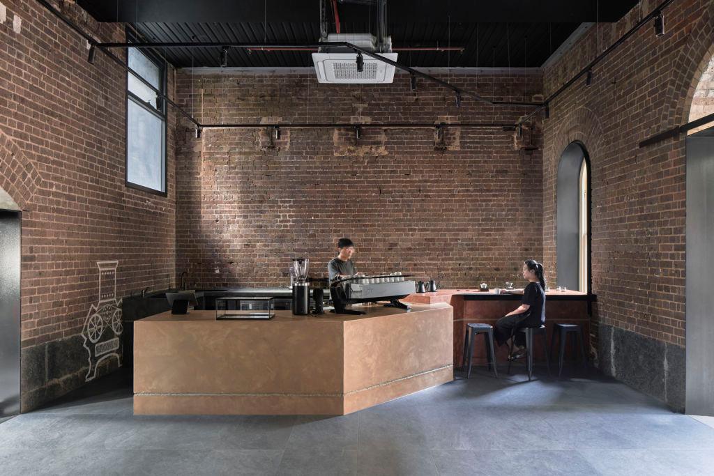 Keeping_it_all_simple_in_a_new_cafe_in_a_fascinating_Collingwood_heritage_space._Photo_Peter_Clarke_dtzav5