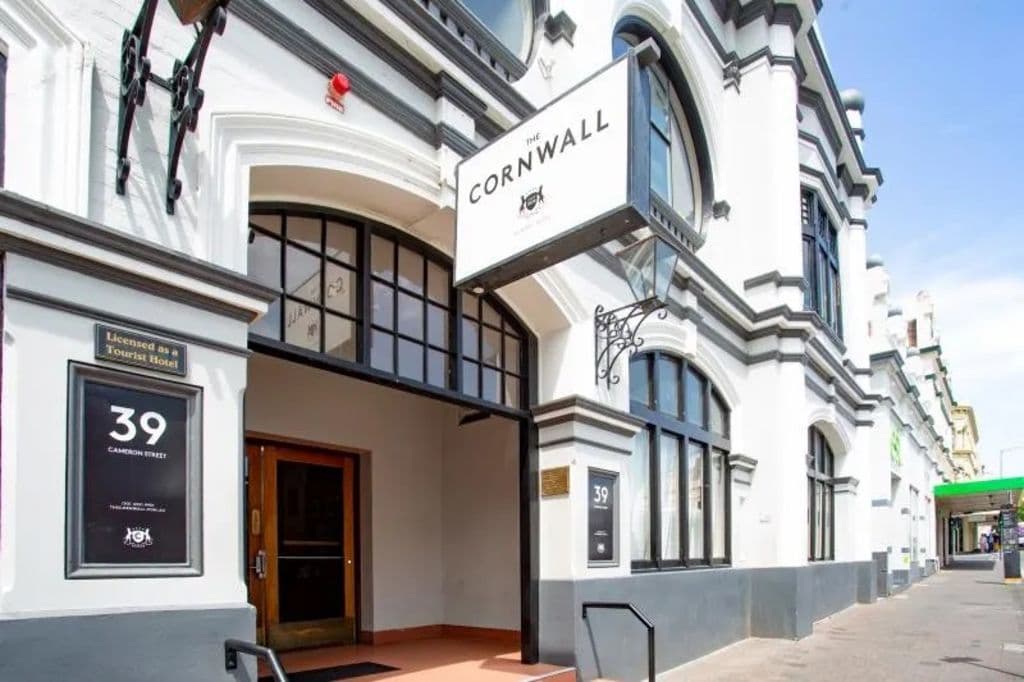 The_lovely1905_facade_of_The_Cornwall_will_survive_whatever_happens_next._Photo_Knight_Frank_emujrc