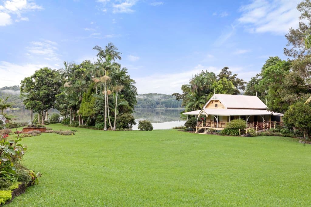 Copy_of_Secrets_on_the_Lake_Montville_11_vw9aoj