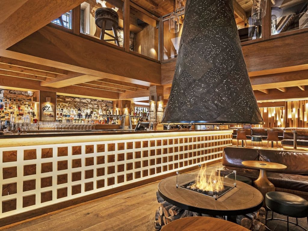 https___bucket-api.commercialrealestate.com-4_mnb3tp