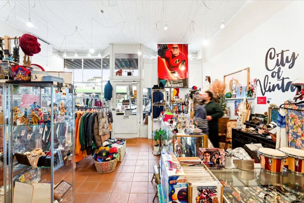 City_of_Vintage_shop_Brunswick_hjhy1h