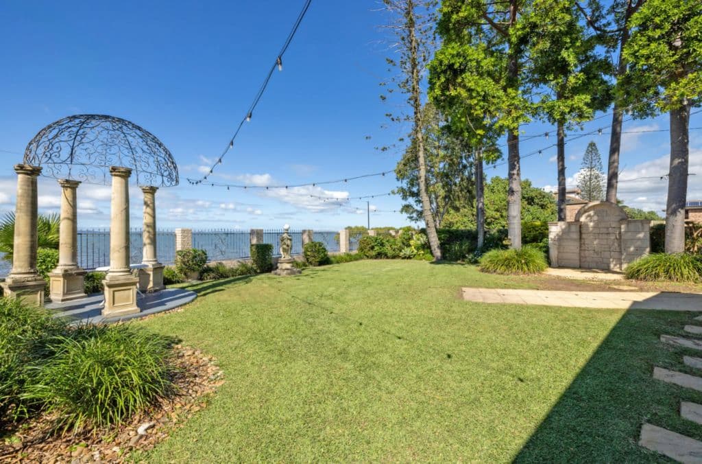 149 Shore Street North Cleveland QLD 4163