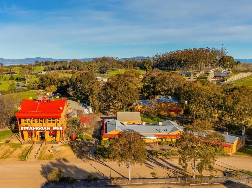 561 Burma Rd Table Top NSW 2640