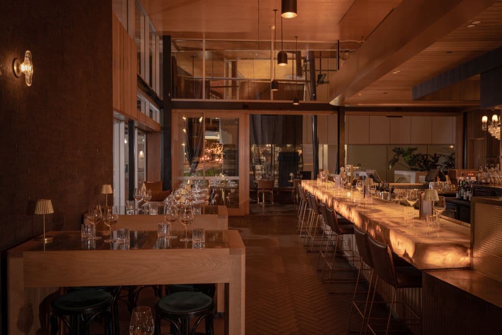 HighRes_Image_5_-_4Q0LCOKZ5Y6_Cru_Bar_and_Cellar_by_Blueprint_Architects_-_Photography_by_Tom_Blessing_Studio_fzpmb9