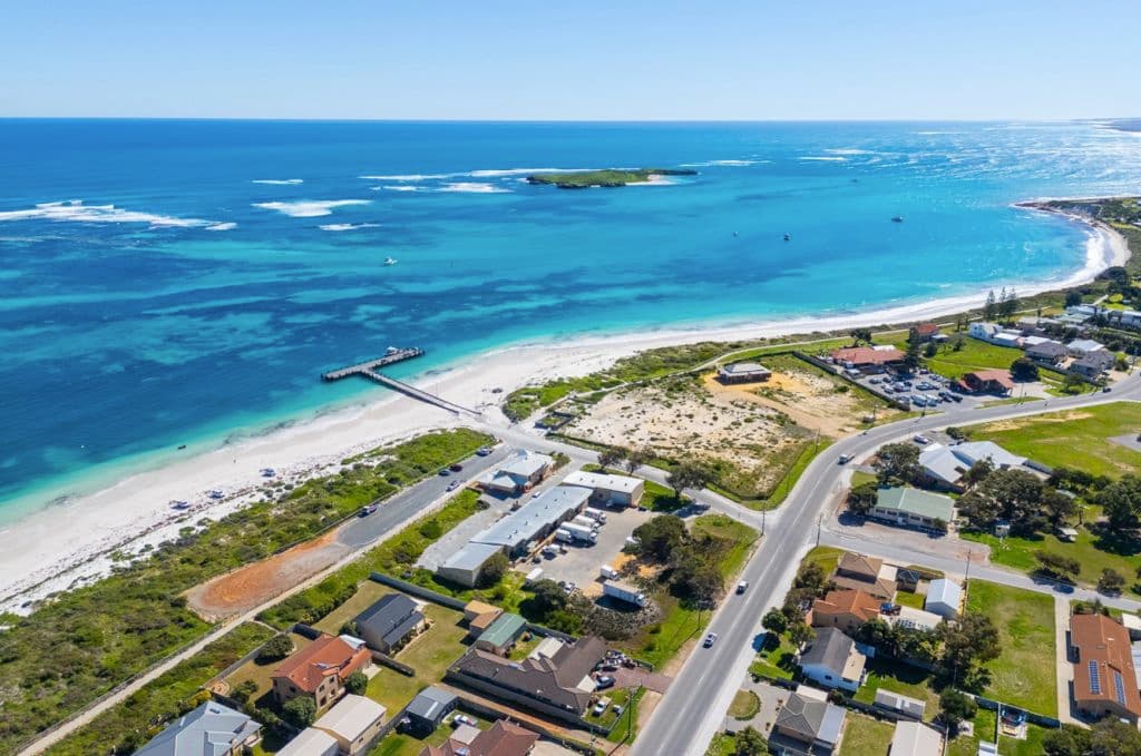 64 GINGIN ROAD Lancelin WA 6044