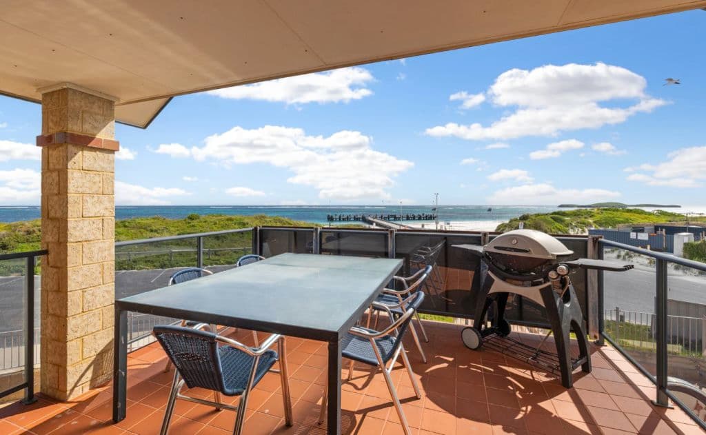 64 GINGIN ROAD Lancelin WA 6044