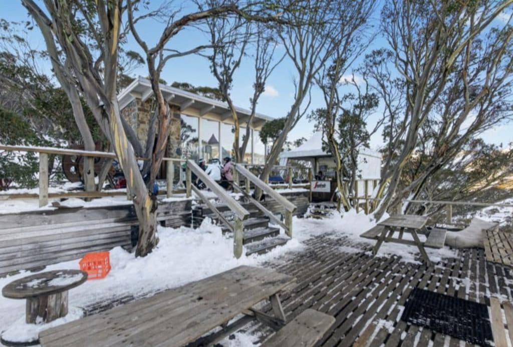 Ski lodge
