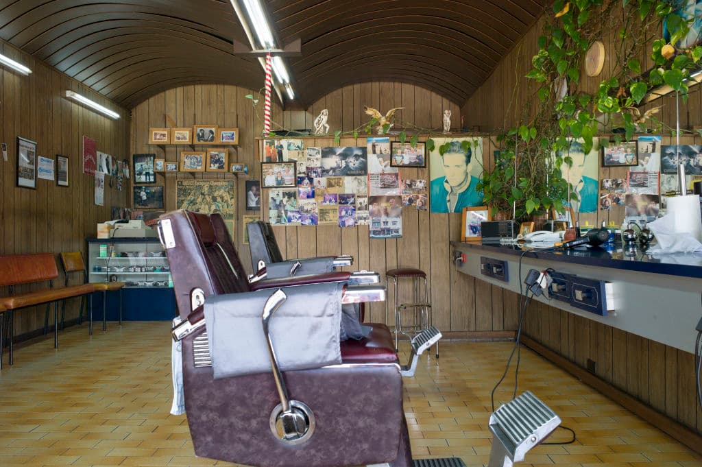 Frank's Hairdressings, High Street Northcote 2017