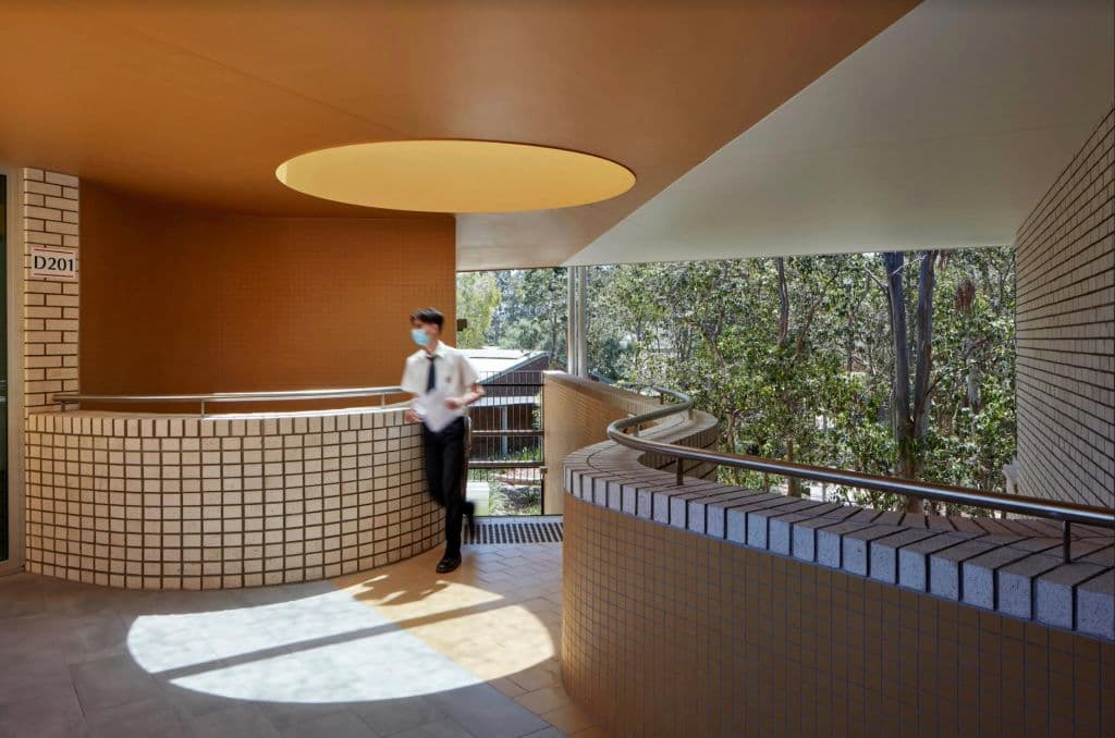 In_a_leafy_Brisbane_setting_a_brick_school_gains_distinction._aazes0