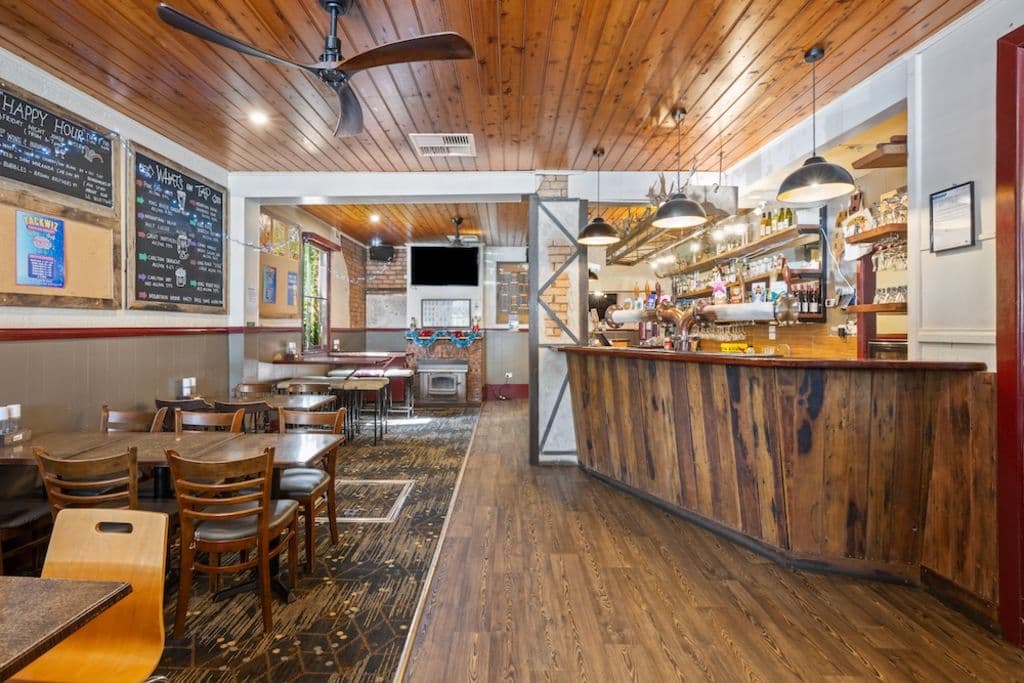 bar, pub, dining