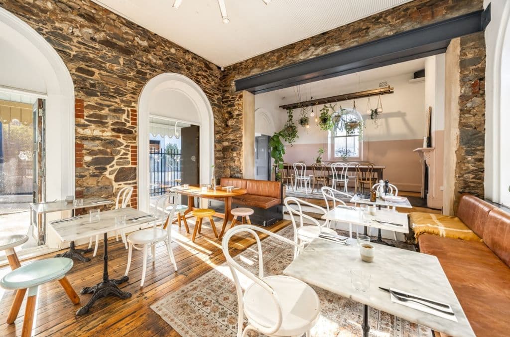 dining room, restaurant