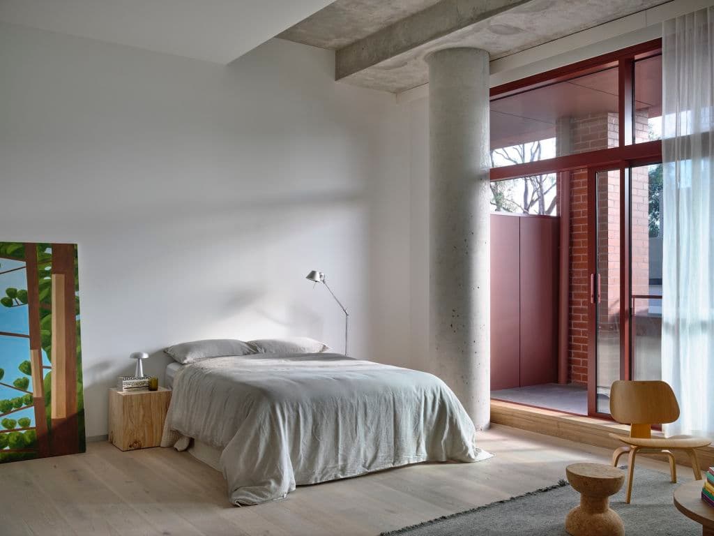 Apartments nearby at 9 Wilson Street offer bedrooms with lofty ceilings.