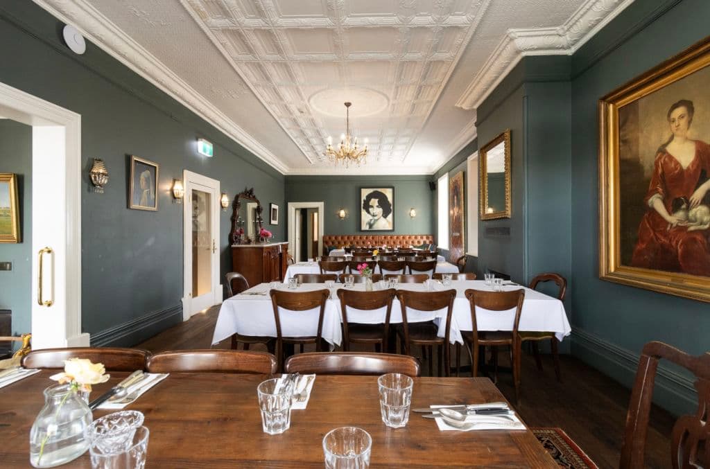 Dining room, pub