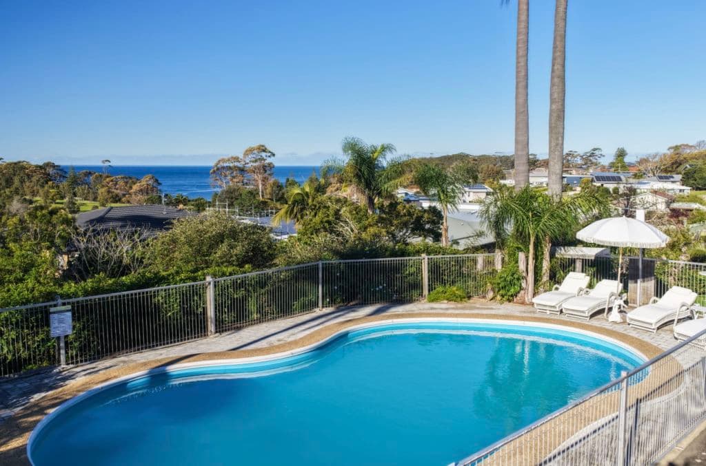 Water views, pool