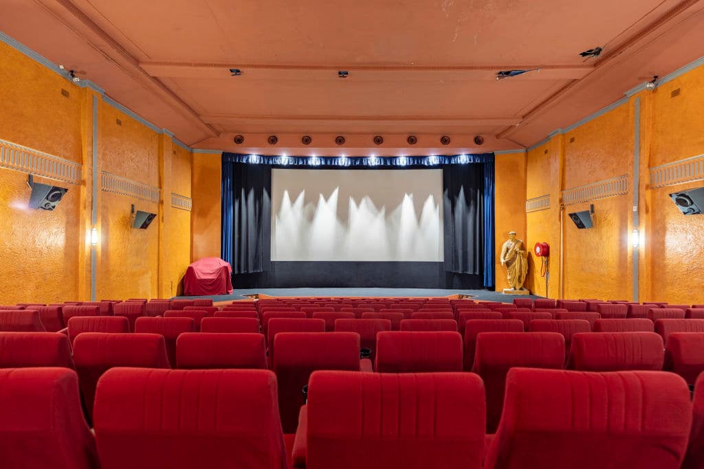 The Roseville Cinemas is a 640 square metre building with two theatres and is found at 112-116 Pacific Highway.