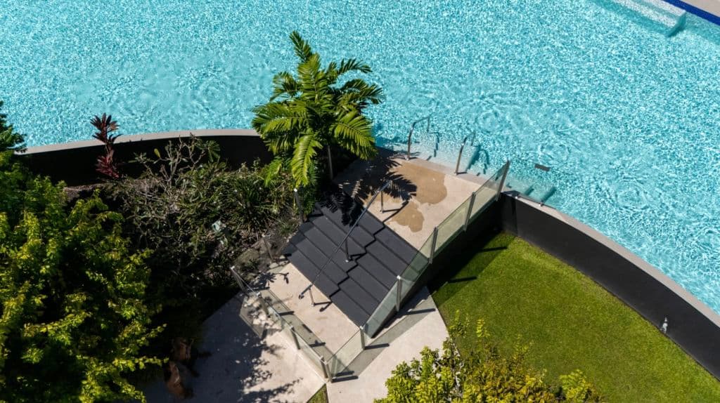 Swimming pool